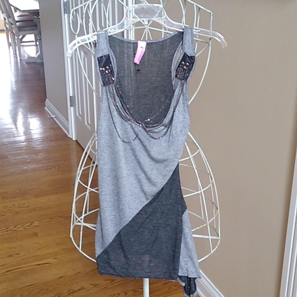 Contents Tank Top